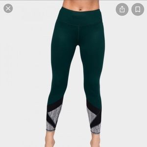 Manduka linea crop legging jade size large (XL)